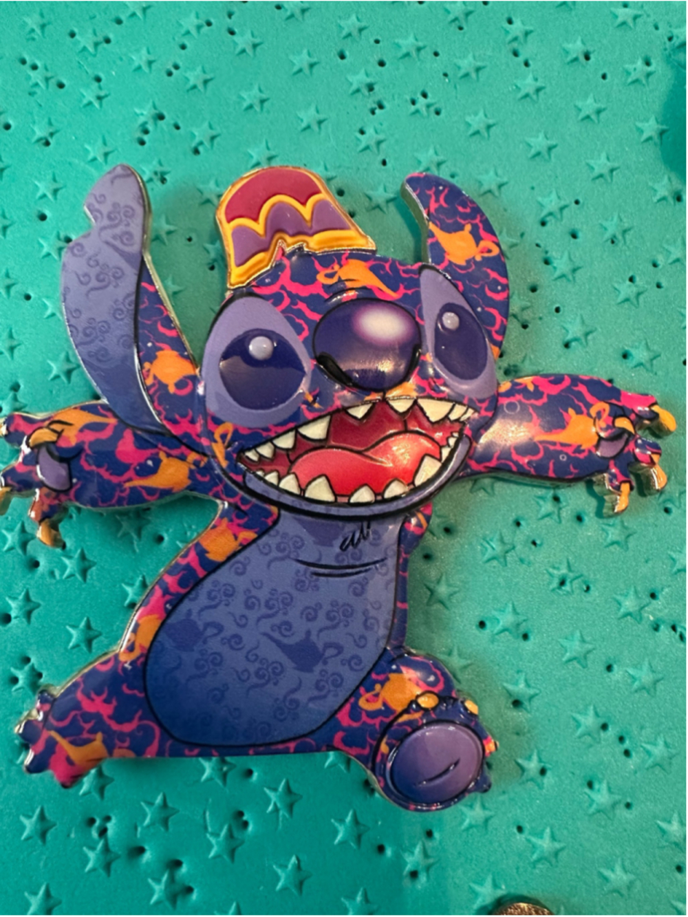 Disney Stitch Crashes Series 6/12 Aladdin Jumbo Pin 2021